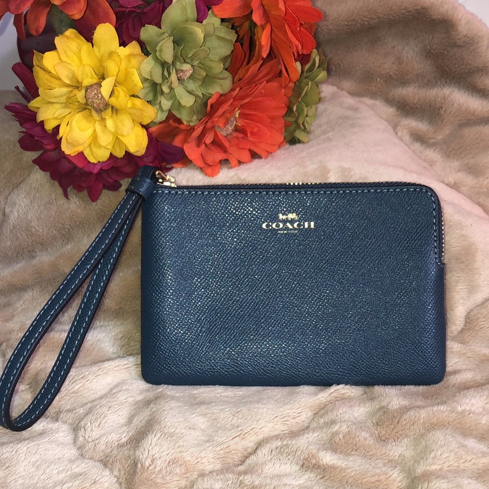 🆕COACH💙🖤Crossgrain Leather Corner Zip Wristl…